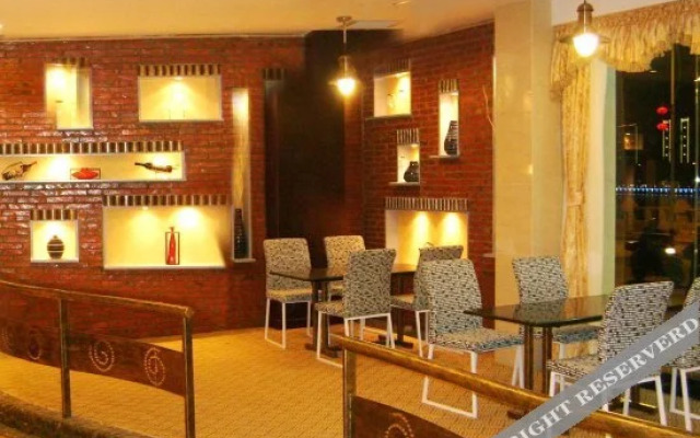 United Star Hotel
