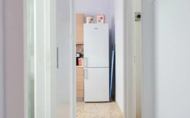 Nephiria, Live like a local next to Acropolis