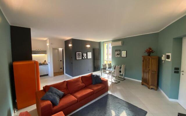 Casa Bellagio Beach: Pool, 100m Lake & near City