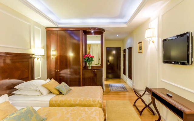 Hotel President Solin