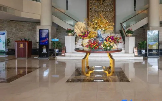 Royal Hotel