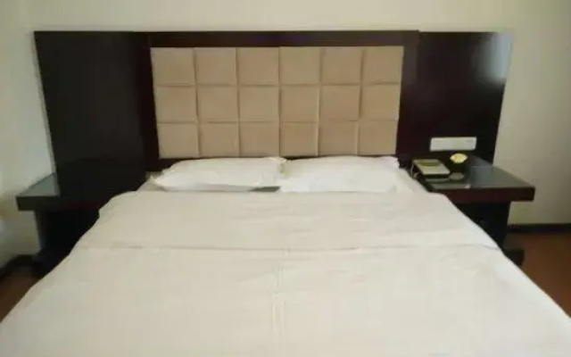 Good night Hotel Mangshi