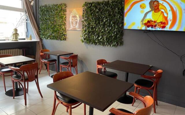 Felicidade Hostel