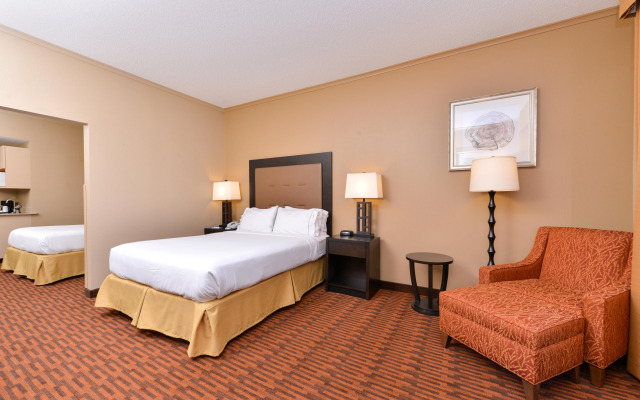 Holiday Inn Express Breezewood by IHG