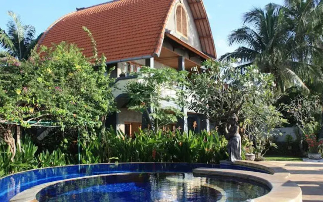 Cleopatra Beach Bungalows