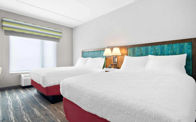 Hampton Inn & Suites Chicago Medical District UIC