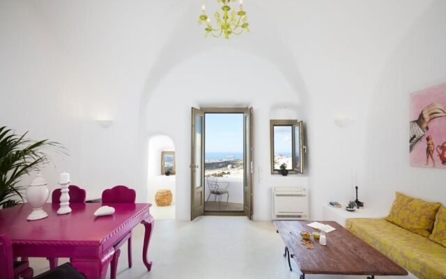 The Small Architect'S Villa Santorini