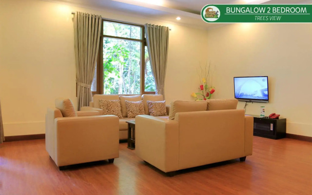 Taman Safari Lodge
