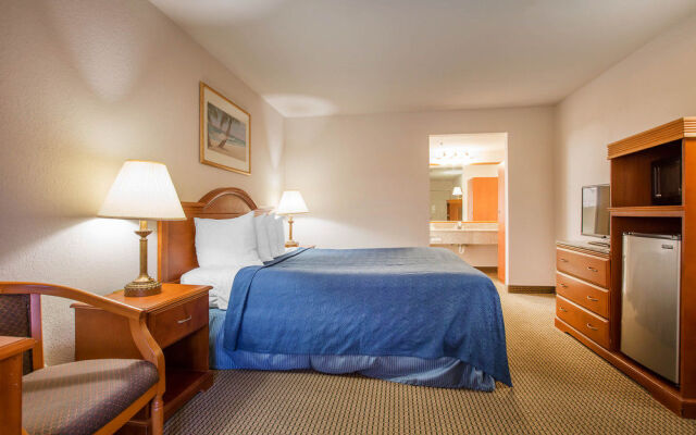 Quality Inn & Suites Redwood Coast