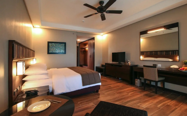 Two Seasons Coron Bayside Hotel