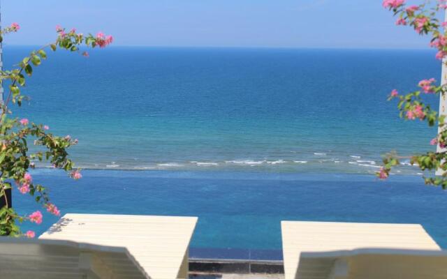 Santa Luxury Hotel