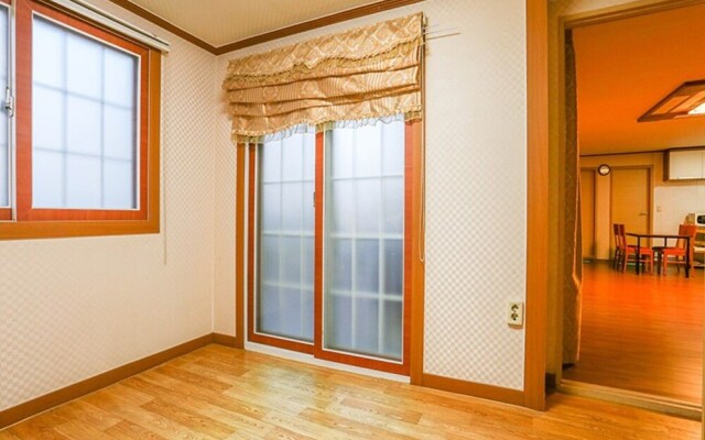 Chungju Hosuwiui Haru Pension