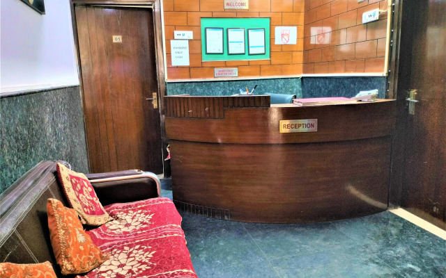 Hotel White Palace Nizamuddin Railway St