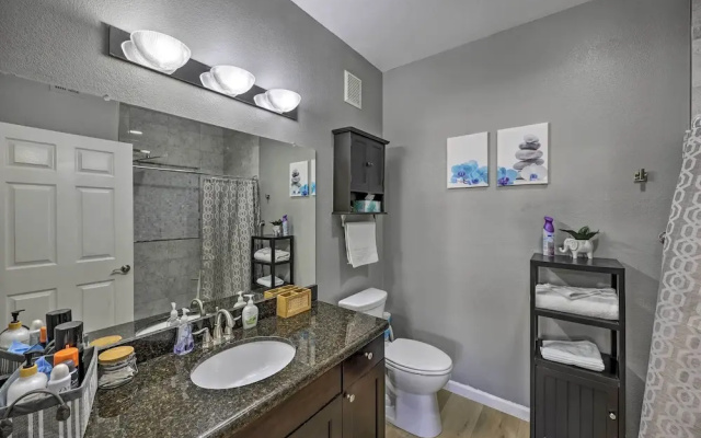 Dog-friendly Condo w/ Pool & Hot Tub in Phoenix