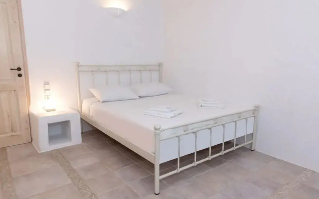 Etesians Suites & Villas