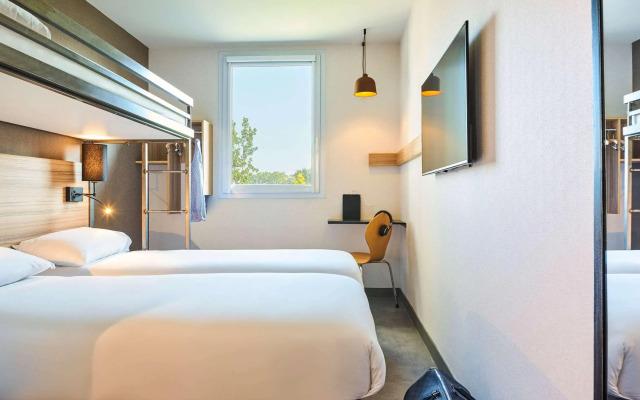 greet Hotel Paris porte de la Chapelle - Aréna