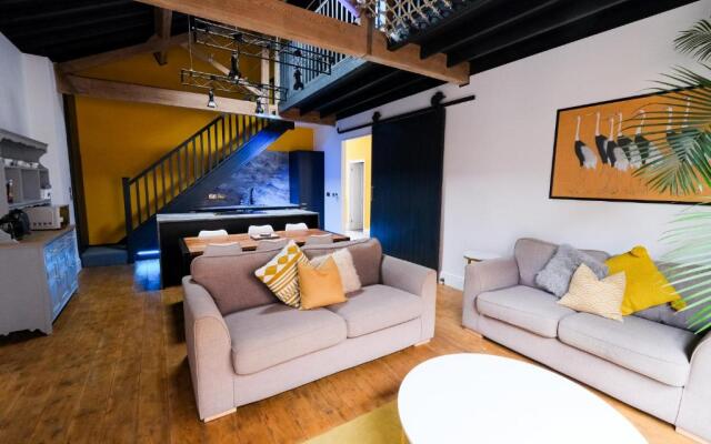 The Eden Warehouse - Gold Apartment, sleeps 5