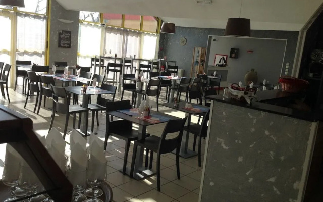 Logis Hôtel le Clos Saint-Loup