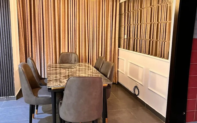 Ace Apartment