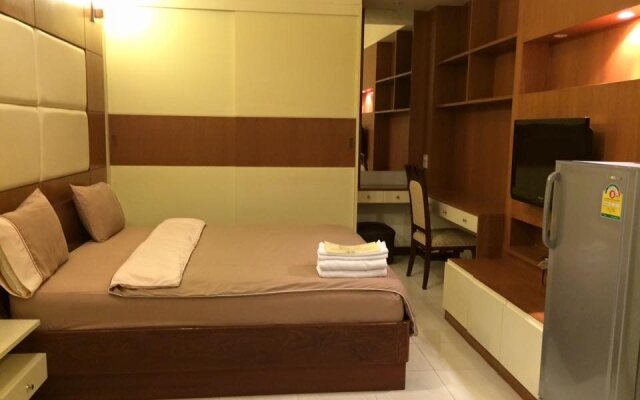 Eight Ville Apartment