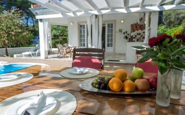 Holiday Home in Molat With Pool