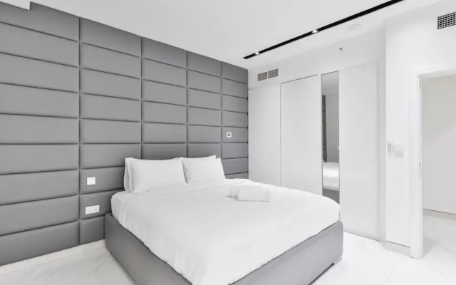 Waterfront Luxury 3plus1 BR in JBR Dubai
