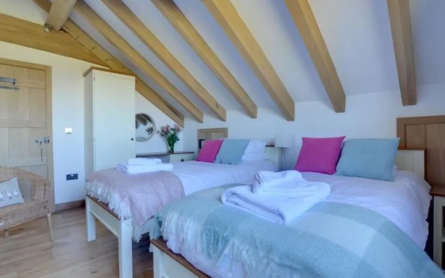 Holiday Home Oxney Barn