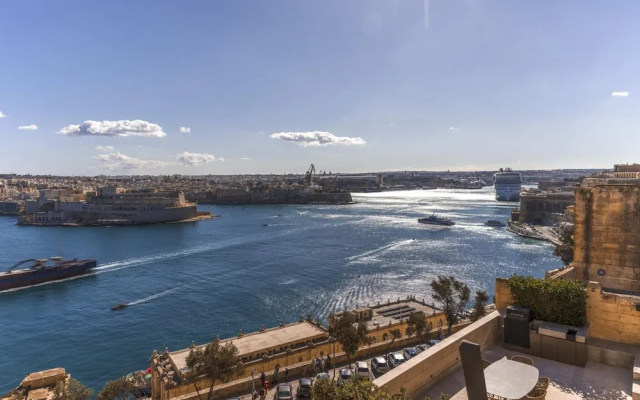 Harbour Vista Spacious 2BR in Heart of Valletta