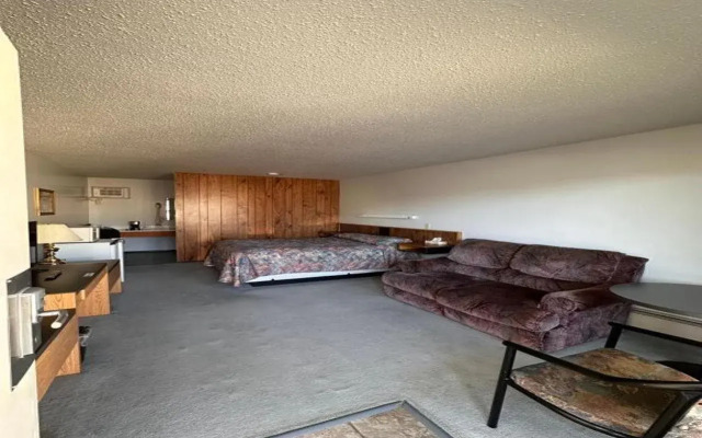 Howard Johnson By Wyndham Edson