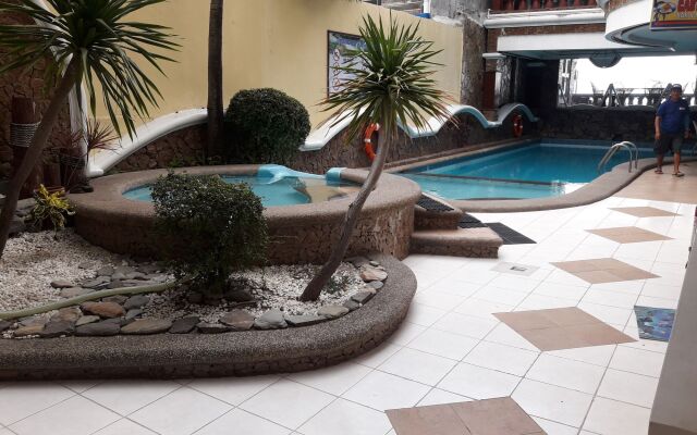 Palm Tree Resort and Restaurant