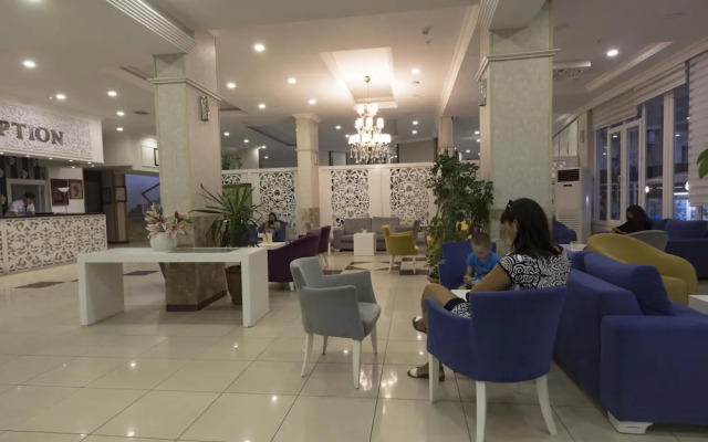 Grand Paradise Hotel