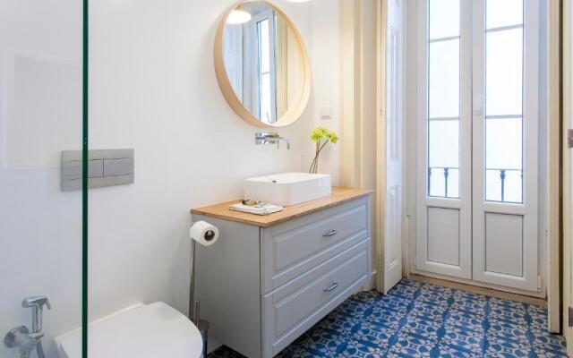 Bairro Alto 3 Bedroom Patio Flat!