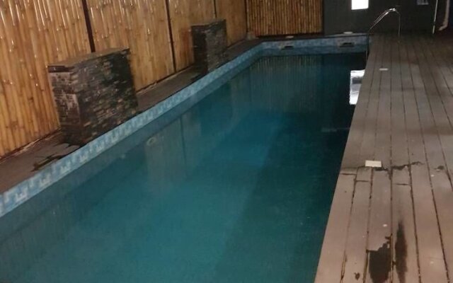 furnished indoor pool gym 3 bedroom flat