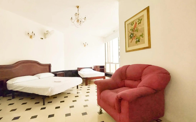 MANSIÓN PARA MAS DE 20 PERSONAS EN Melgar