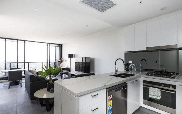 Panoramic Views, AMAZING Location Brand New!!