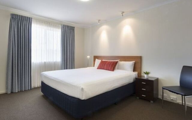 Premier Hotel & Apartments