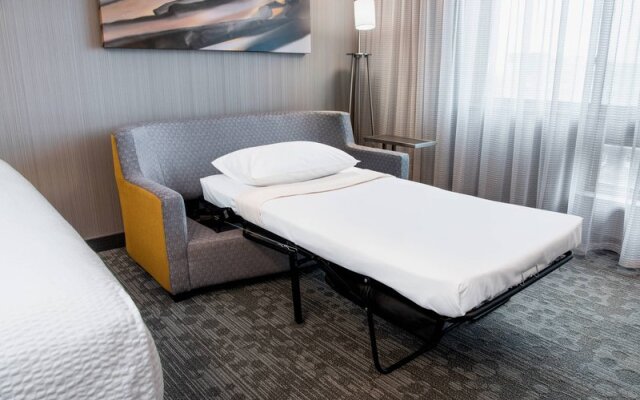 Courtyard Edmonton West