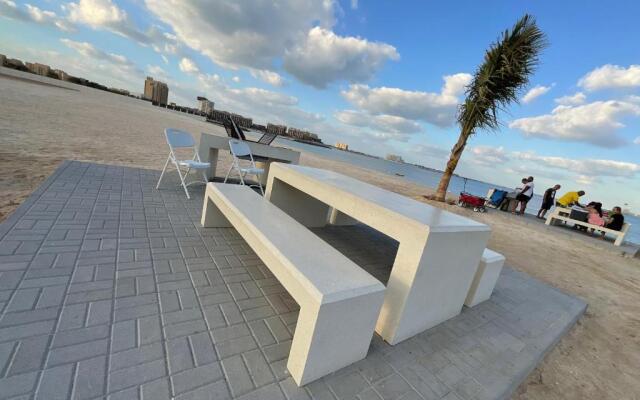 Amazing 1 Bedroom Apartment Next To The Beach