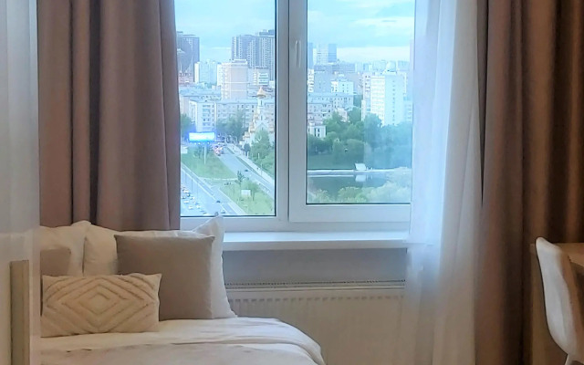 Студия на проспекте Андропова, 10