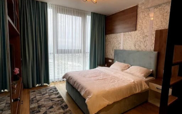 Brand-new Luxurious Studio Near Mall of Istanbul