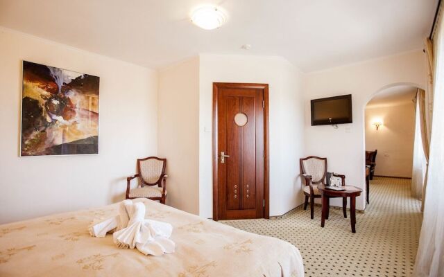 Q Resort and Spa Sacele	