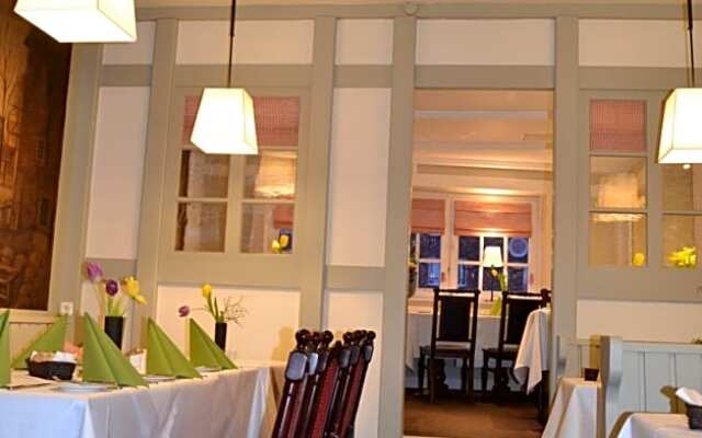 Hotel And Restaurant Zum Roten Tore