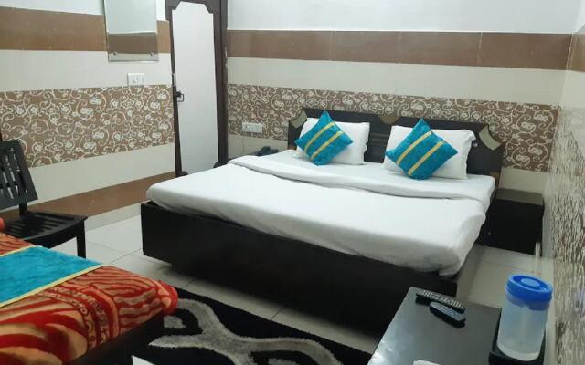 Goroomgo Hotel Ishan Katra