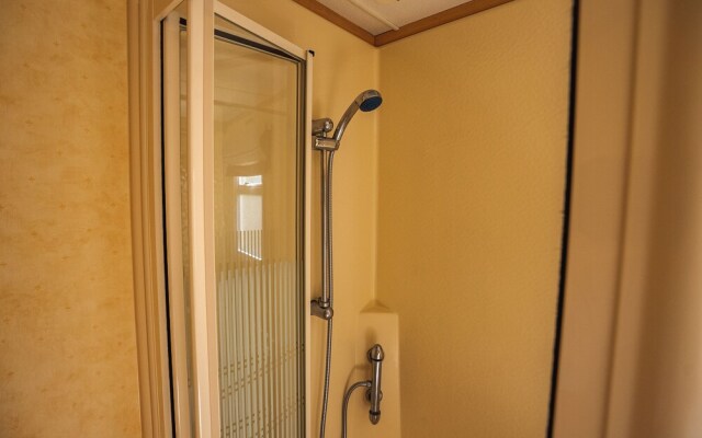 Lochlands 2BR Family Caravan - Pets - Play Park