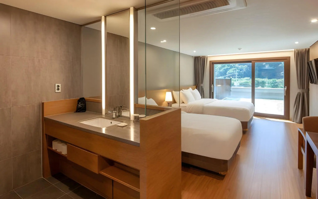 Ramada Resort MungyeongSaejae