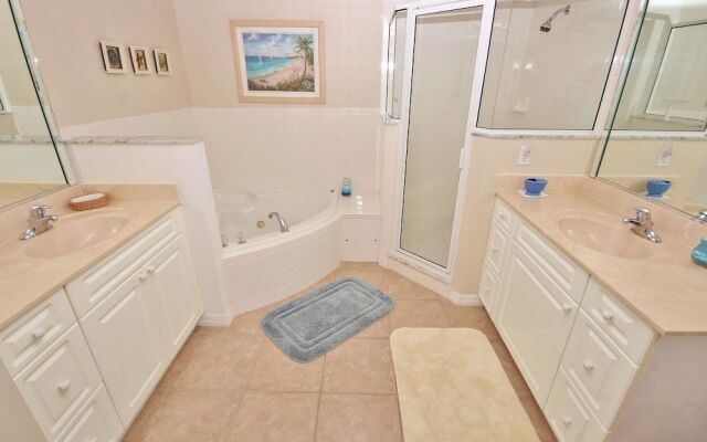 Oceanwalk 2-305 Apartment 3