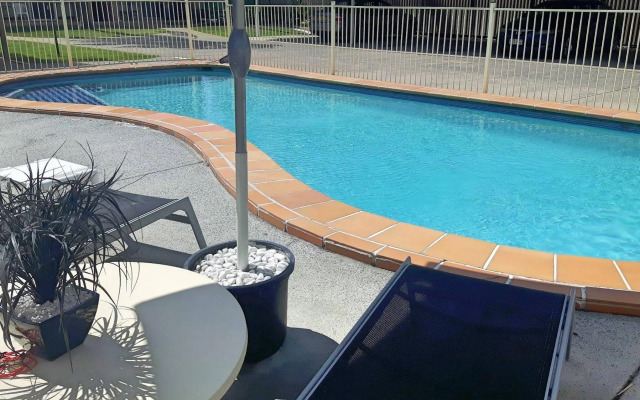 Jadran Motel & El Jays Holiday Lodge