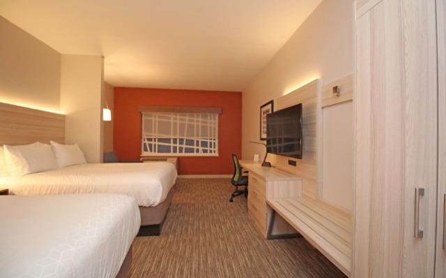 Holiday Inn Express & Suites Ocala, an IHG Hotel