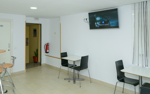 Hotel Barajas Plaza Madrid
