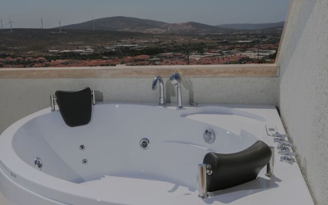 Avalon Boutique Hotel & Suites